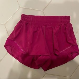 - Dark pink/purple lulu size 2 2.5 in